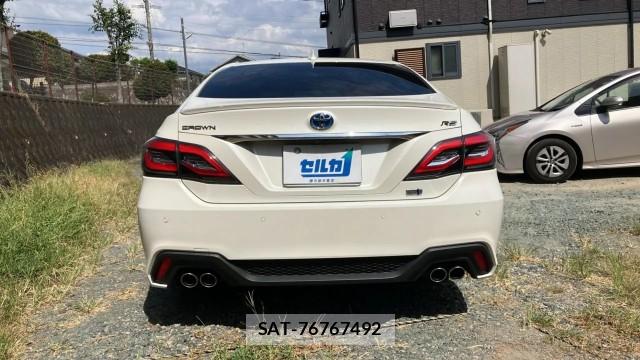 Toyota CROWN HYBRID 2019-08 8434698-1