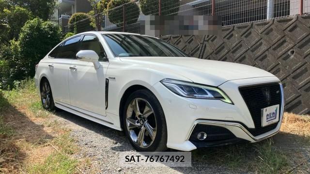 Toyota CROWN HYBRID 2019-08 8434698-11