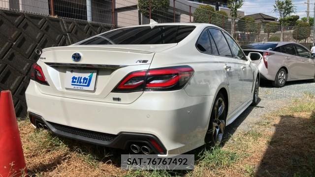 Toyota CROWN HYBRID 2019-08 8434698-12