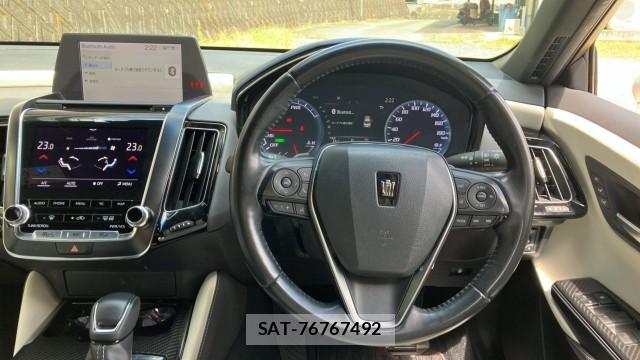 Toyota CROWN HYBRID 2019-08 8434698-16