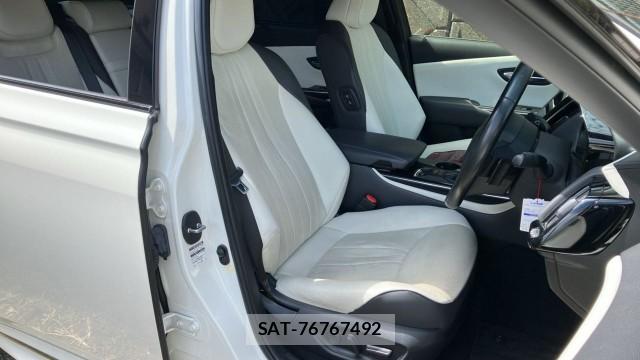 Toyota CROWN HYBRID 2019-08 8434698-5