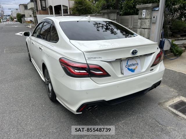 Toyota CROWN HYBRID 2018-08 8434937-1