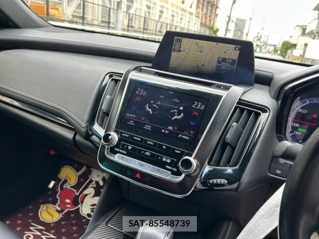 Toyota CROWN HYBRID 2018-08 8434937-4