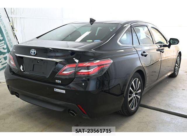 Toyota CROWN HYBRID 2019-07 8435084-2
