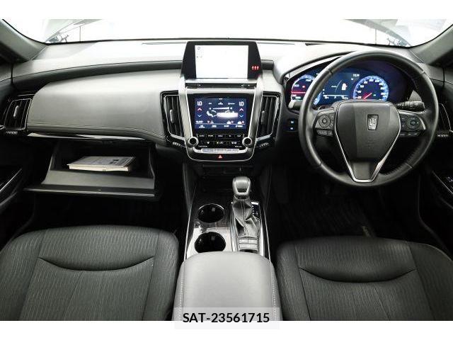 Toyota CROWN HYBRID 2019-07 8435084-5