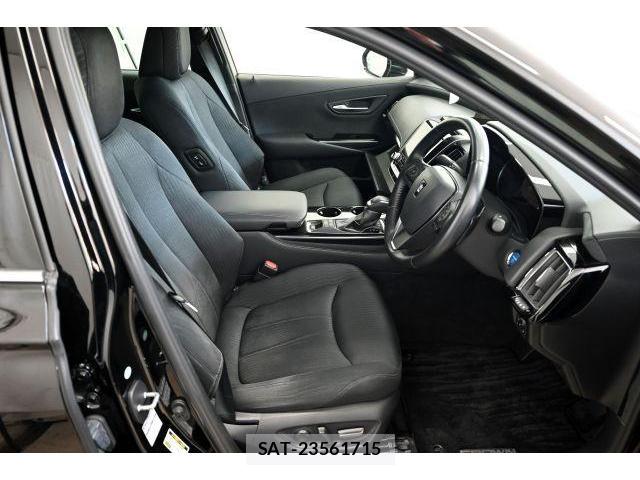 Toyota CROWN HYBRID 2019-07 8435084-6