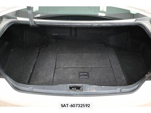 Toyota CROWN MAJESTA 2014-09 8435088-12