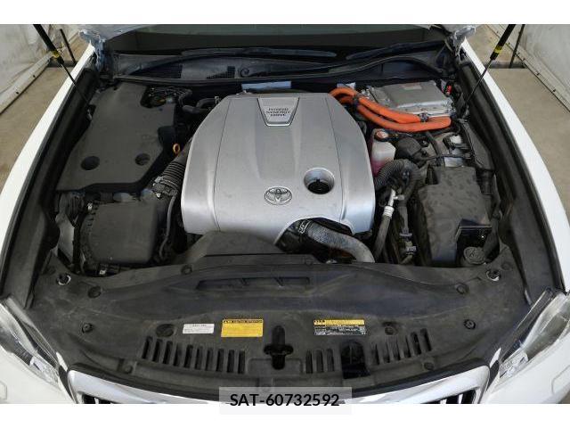 Toyota CROWN MAJESTA 2014-09 8435088-15
