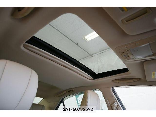 Toyota CROWN MAJESTA 2014-09 8435088-6