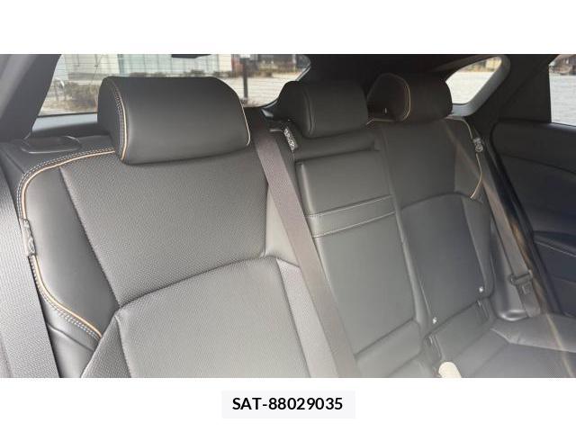 Toyota CROWN 2024-10 8434452-5