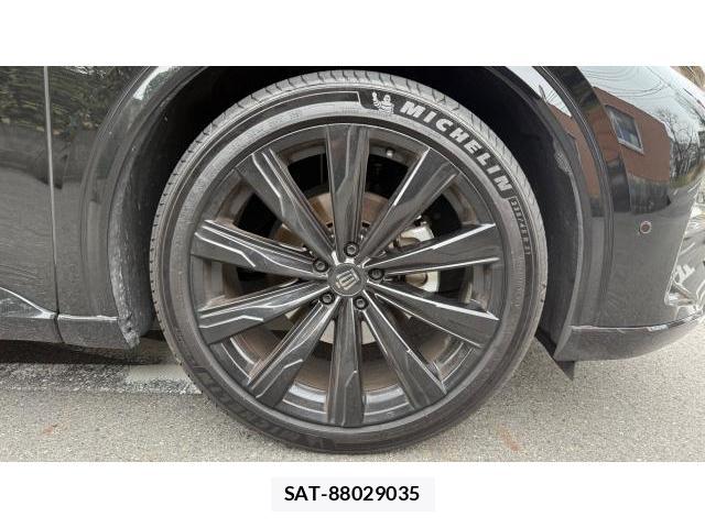 Toyota CROWN 2024-10 8434452-6