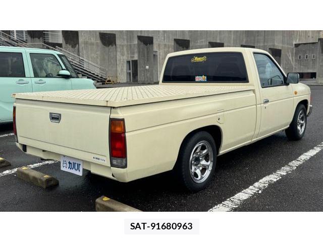 Nissan DATSUN TRUCK 1995 8434499-7