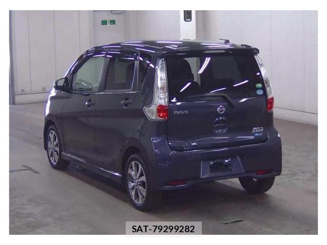 Nissan DAYZ 2013-07 8435031-2