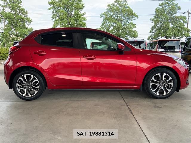 Mazda DEMIO 2015-12 8434071-3