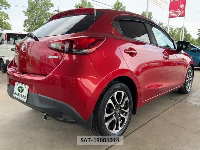 Mazda DEMIO 2015-12 8434071-6