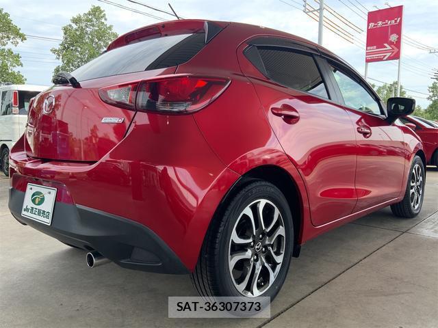 Mazda DEMIO 2015-01 8434075-6