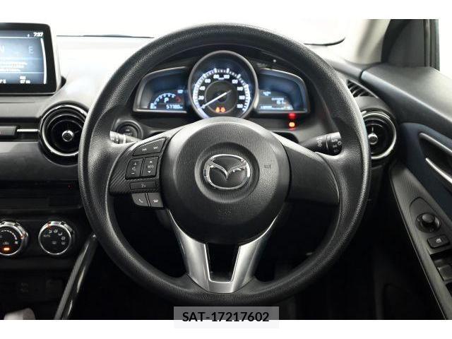 Mazda DEMIO 2014-11 8435090-14