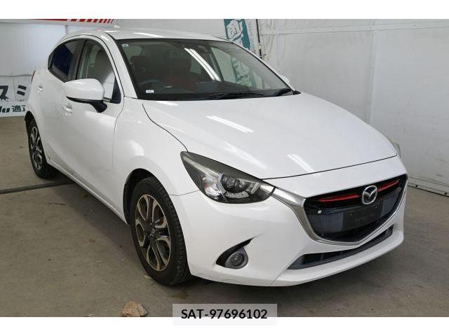 Mazda DEMIO 2015-08 8435091-0