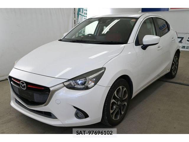 Mazda DEMIO 2015-08 8435091-1