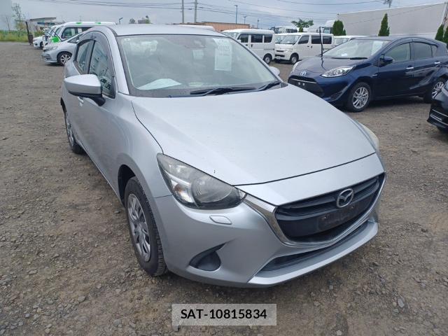 Mazda DEMIO 2017-08 8435241-3