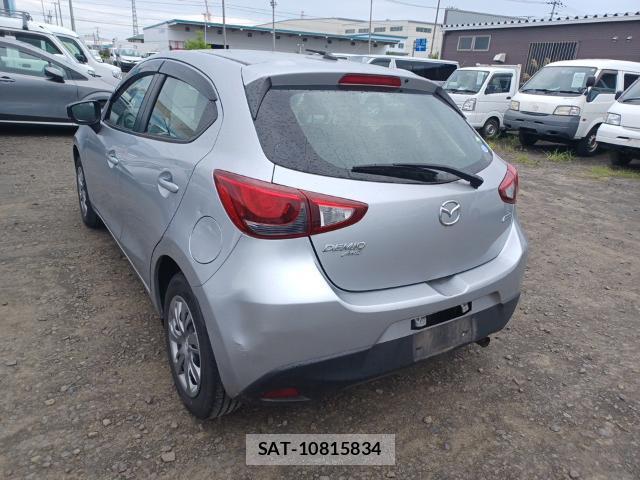 Mazda DEMIO 2017-08 8435241-5