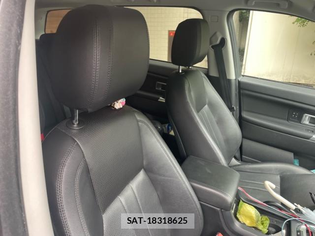 Land Rover DISCOVERY 2018-12 8434195-15