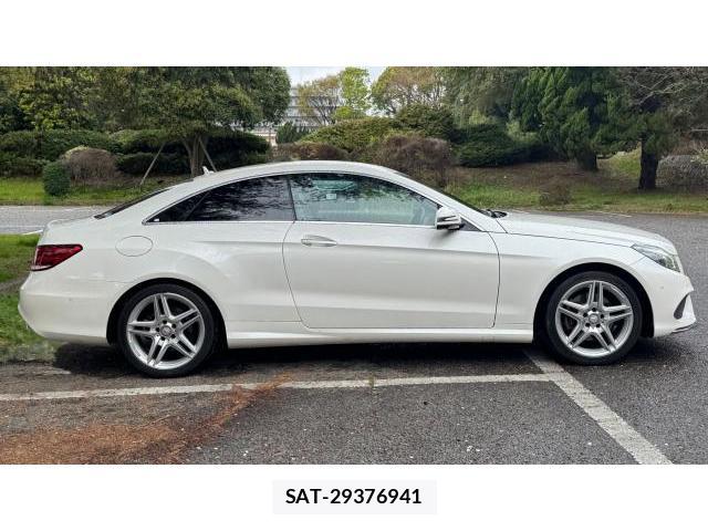 Mercedes Benz E-CLASS 2014-11 8434482-2