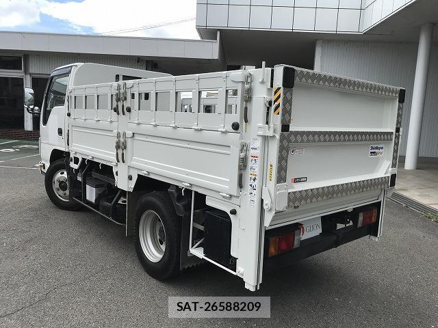 Isuzu ELF TRUCK 2019-06 8435100-5