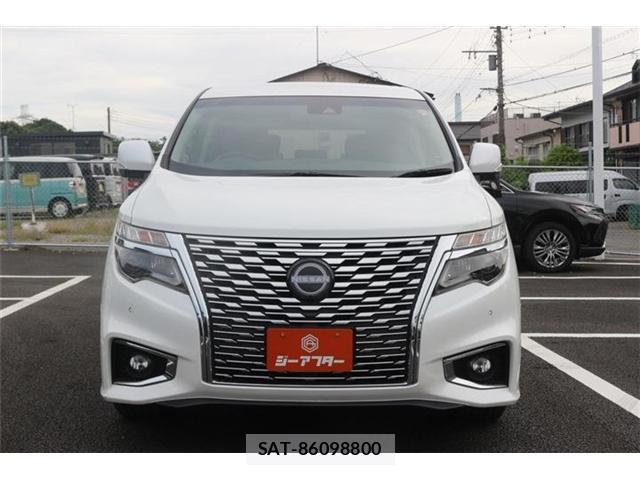 Nissan ELGRAND 2023-06 8434926-11