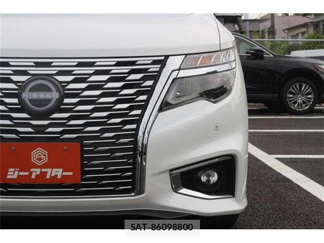 Nissan ELGRAND 2023-06 8434926-14