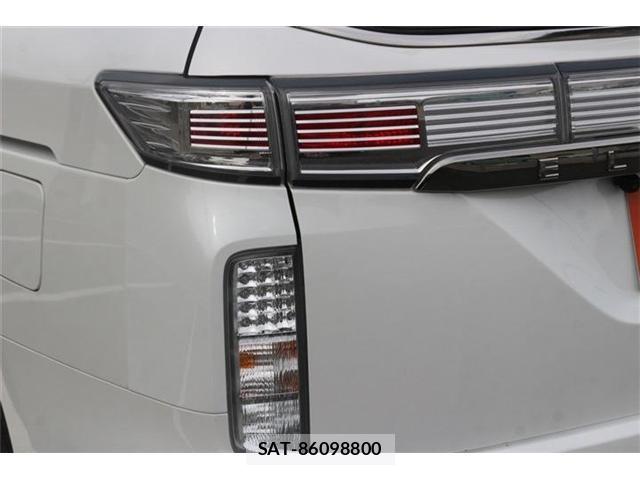 Nissan ELGRAND 2023-06 8434926-16