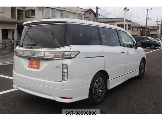 Nissan ELGRAND 2023-06 8434926-6