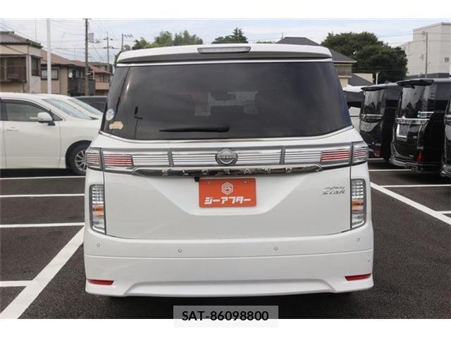 Nissan ELGRAND 2023-06 8434926-7