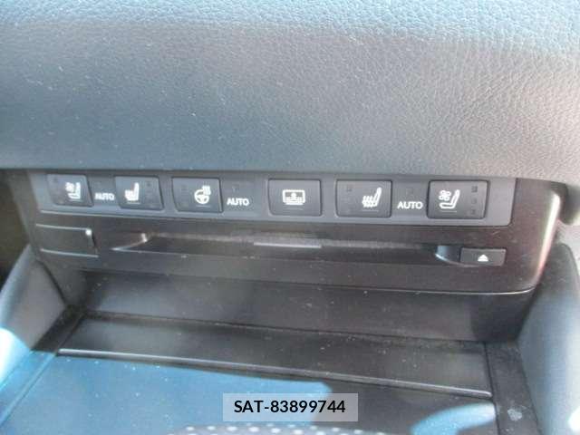 Lexus ES 2021-06 8434283-11