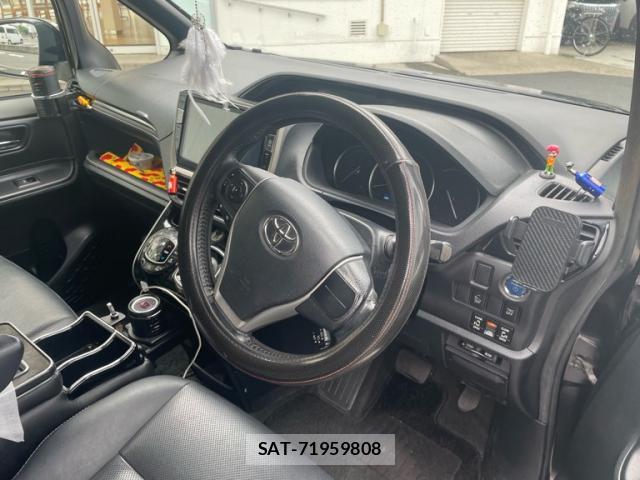 Toyota ESQUIRE 2015-07 8434194-14