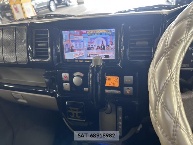 Suzuki EVERY WAGON 2012-03 8435080-12