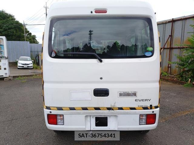 Suzuki EVERY 2018-06 8433879-3