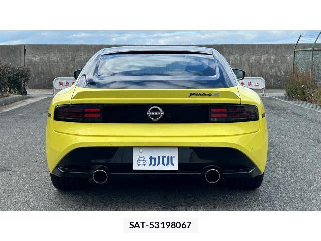Nissan FAIRLADY Z 2022-10 8434342-3
