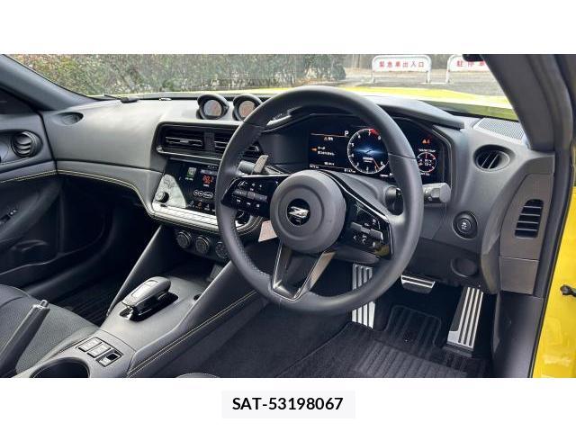 Nissan FAIRLADY Z 2022-10 8434342-4