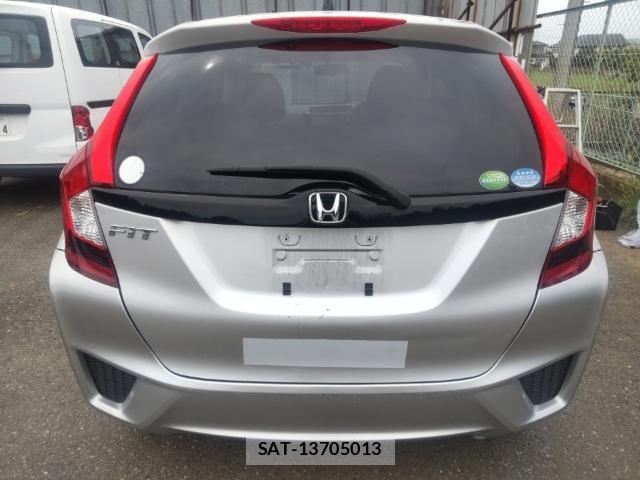 Honda FIT 2016-07 8433909-1