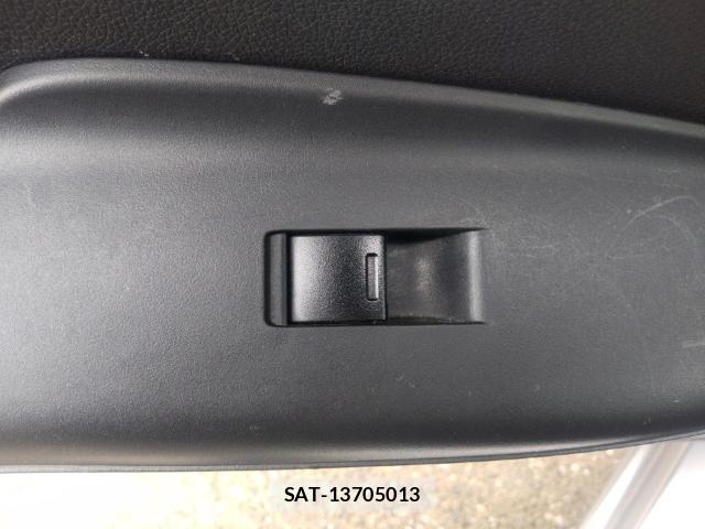 Honda FIT 2016-07 8433909-12