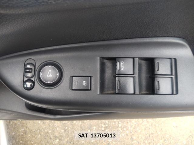 Honda FIT 2016-07 8433909-13