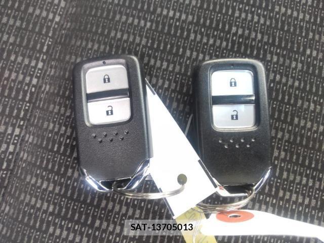 Honda FIT 2016-07 8433909-14