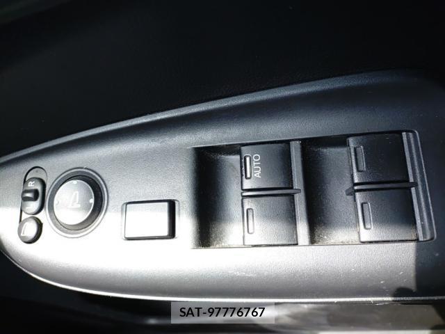 Honda FIT 2019-08 8433932-13