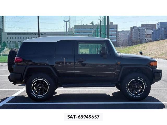 Toyota FJ CRUISER 2012 8434457-2