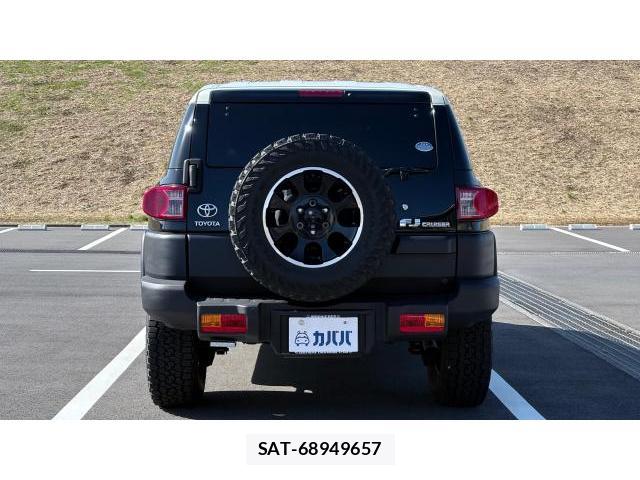 Toyota FJ CRUISER 2012 8434457-3