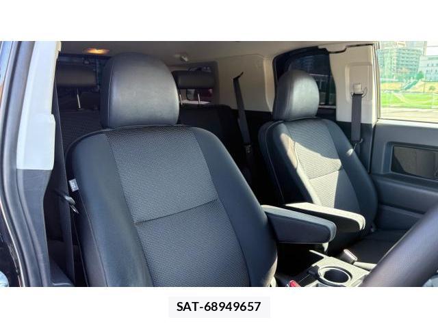 Toyota FJ CRUISER 2012 8434457-5