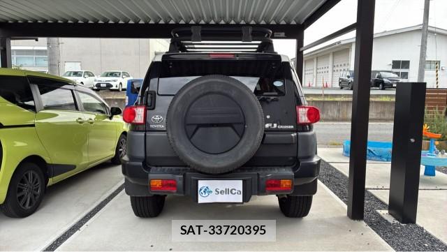 Toyota FJ CRUISER 2016-02 8434753-1