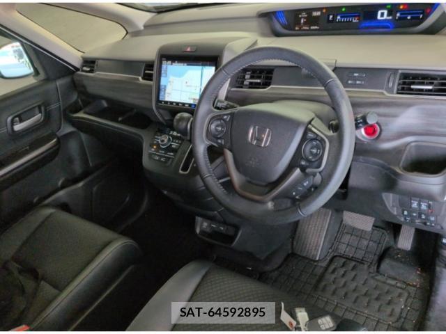 Honda FREED 2022-05 8434102-2