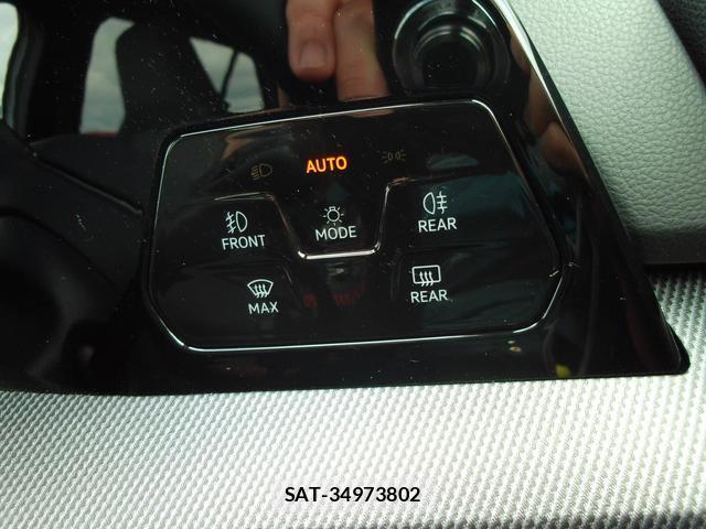 VolksWagen GOLF GTI 2025-11 8433849-15